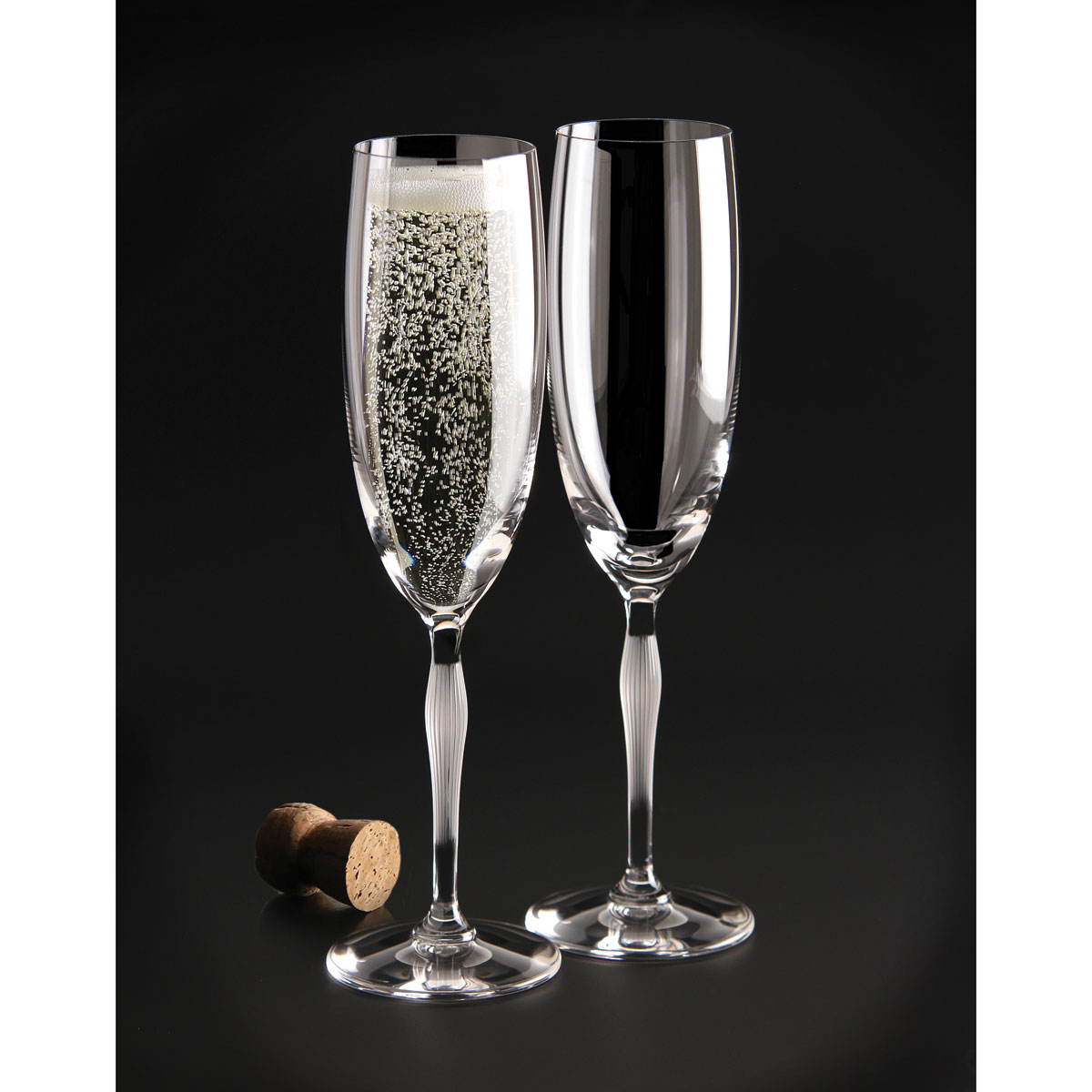 Lalique 100 Points Toasting Flute Glass By James Suckling, Single